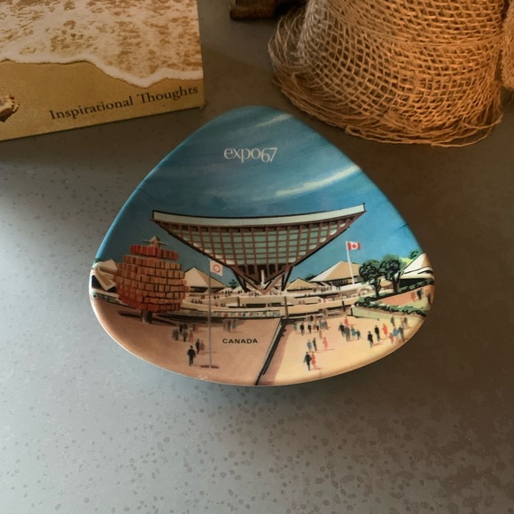 Vintage, EXPO 67, CANADA. Plastic, Souvenir Tray. 1967 made by Ornamin 4130. - Picture 1 of 5